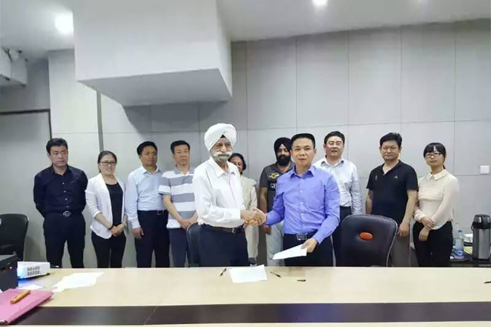 Chairman Qin Changling met with Mr. Singh, former Indian Ambassador to South Korea.w