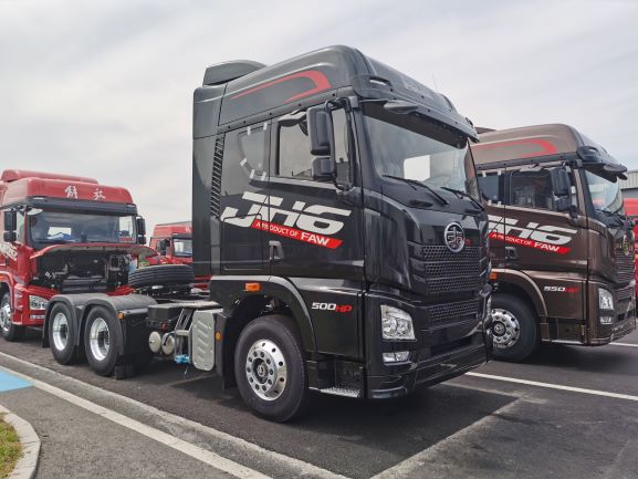 XE ĐẦU KÉO FAW JH6 6X4 460HP