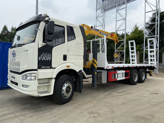 FAW Boom Truck