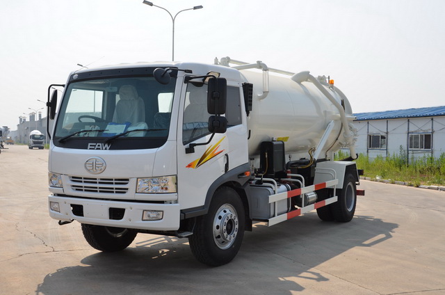 Sewage suction truck